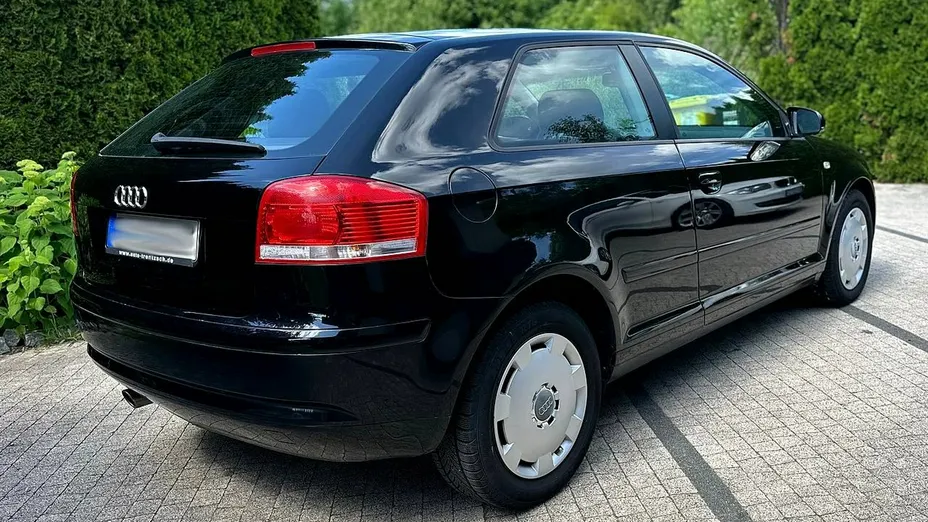 AUDI A3 -