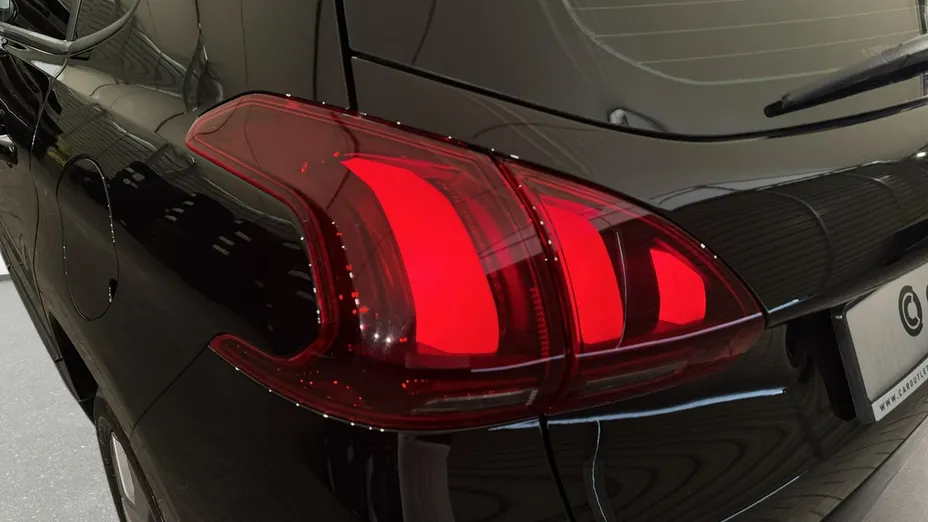 PEUGEOT 2008 -
