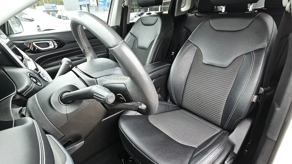 JEEP Compass -