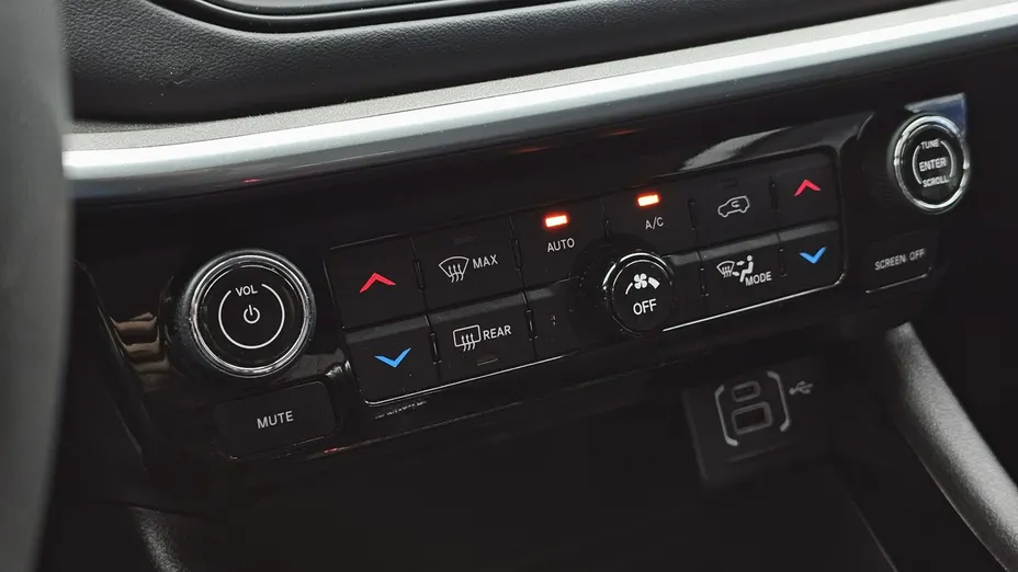 JEEP Compass -