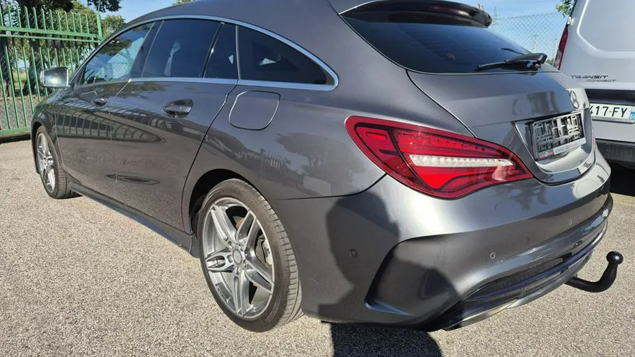 MERCEDES-BENZ CLA -