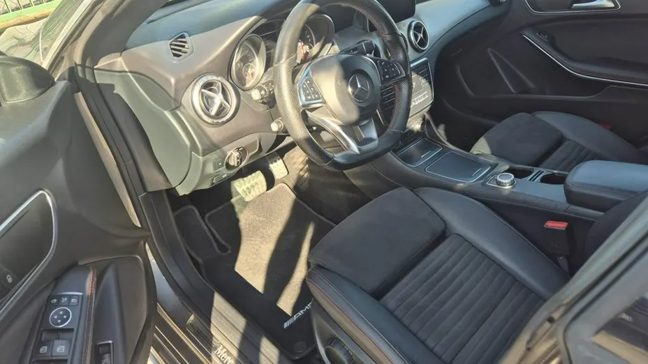 MERCEDES-BENZ CLA -
