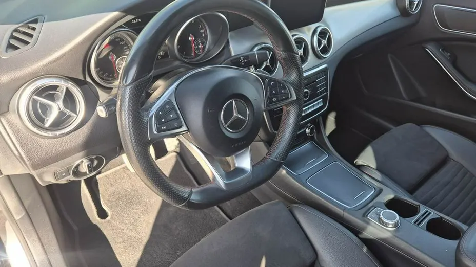 MERCEDES-BENZ CLA -