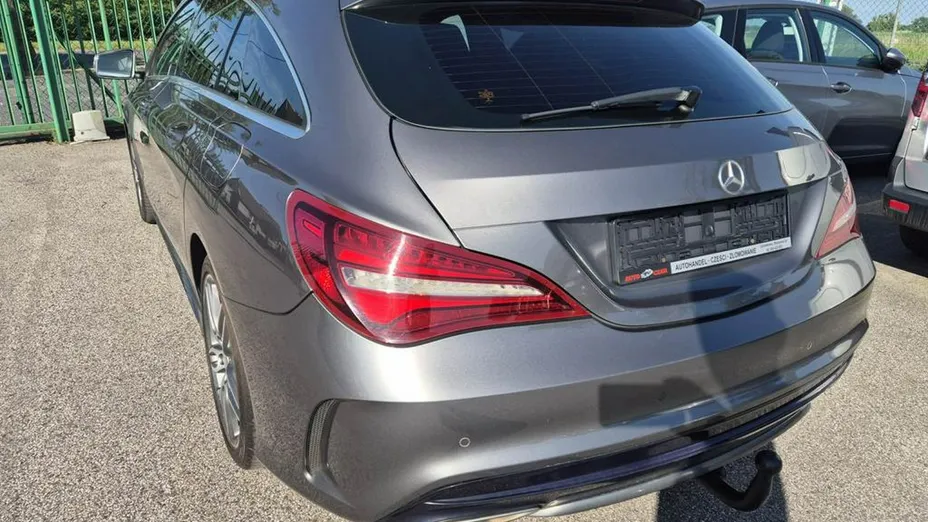 MERCEDES-BENZ CLA -