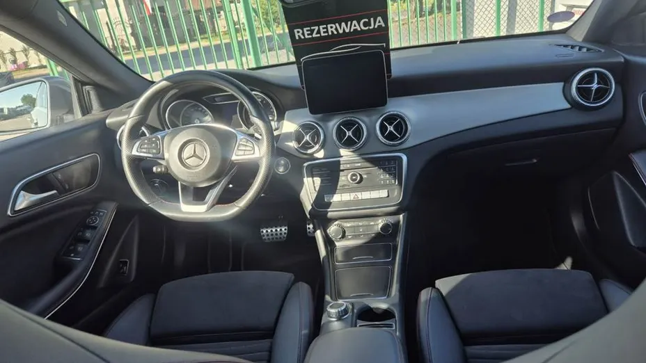 MERCEDES-BENZ CLA -