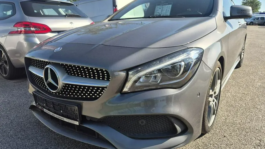 MERCEDES-BENZ CLA -