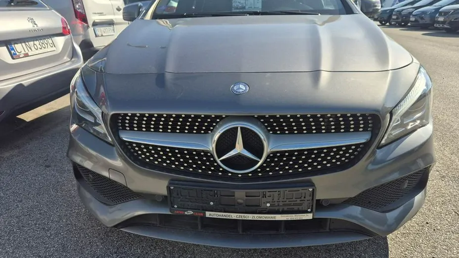 MERCEDES-BENZ CLA -