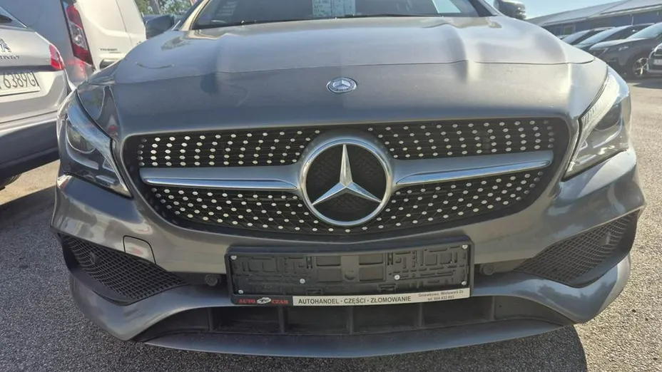 MERCEDES-BENZ CLA -