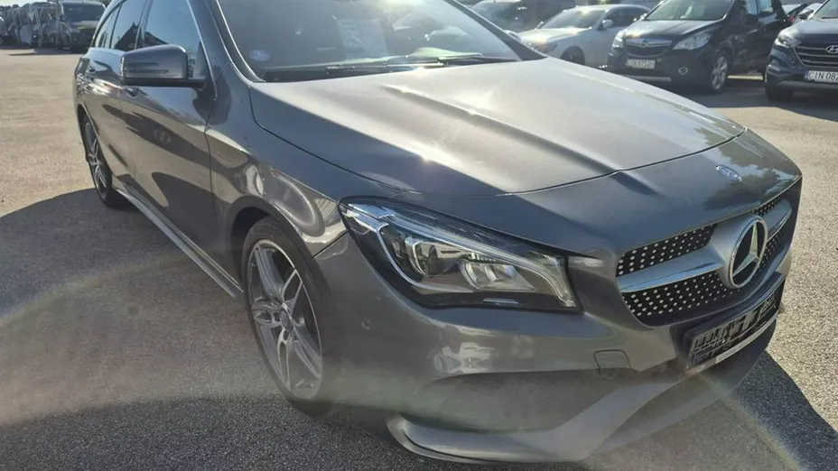 MERCEDES-BENZ CLA -