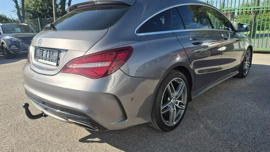 MERCEDES-BENZ CLA -