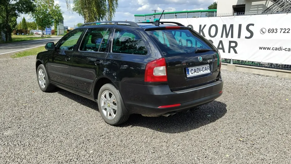 SKODA Octavia -