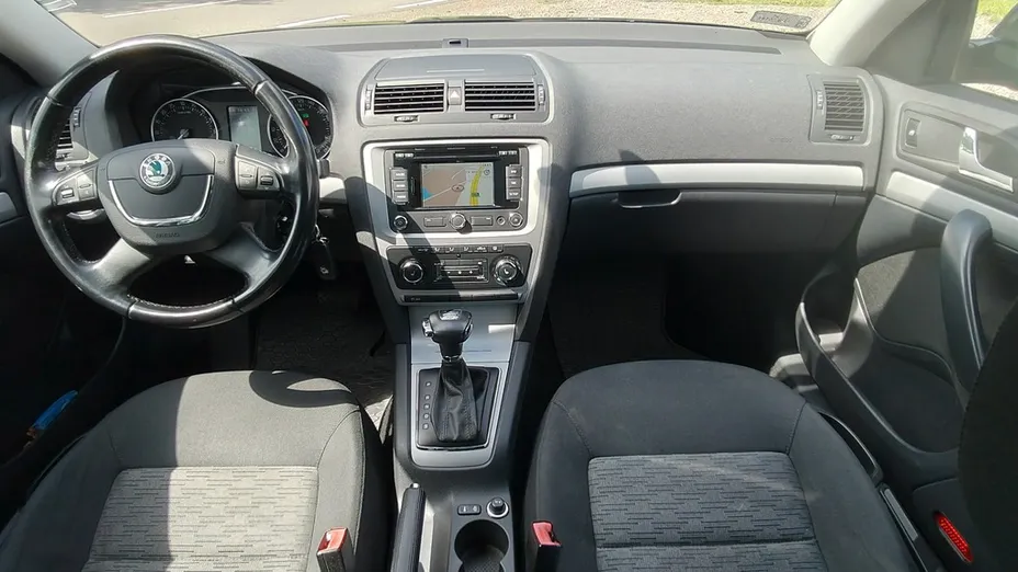 SKODA Octavia -