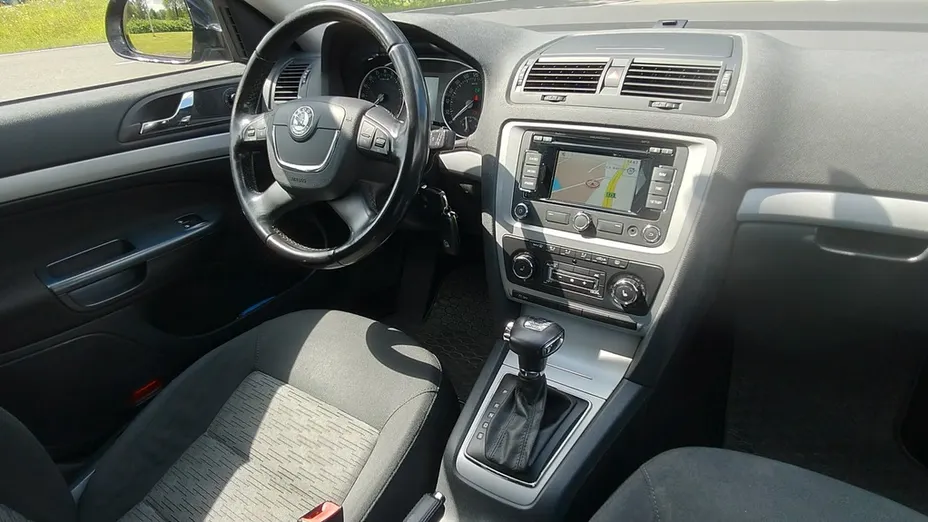 SKODA Octavia -