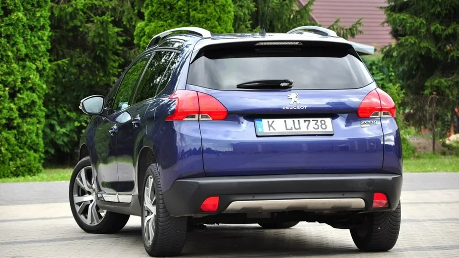 PEUGEOT 2008 -