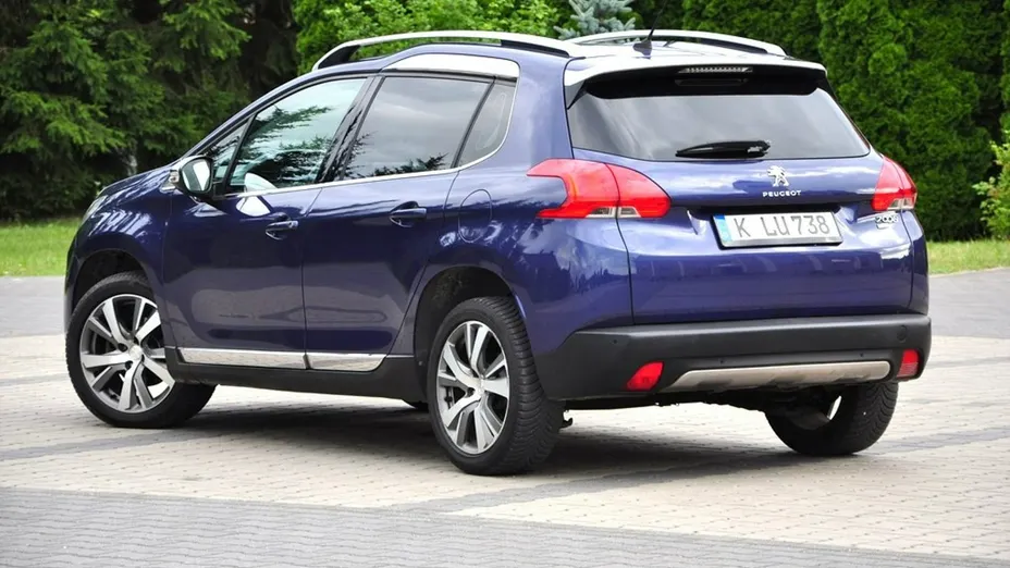 PEUGEOT 2008 -
