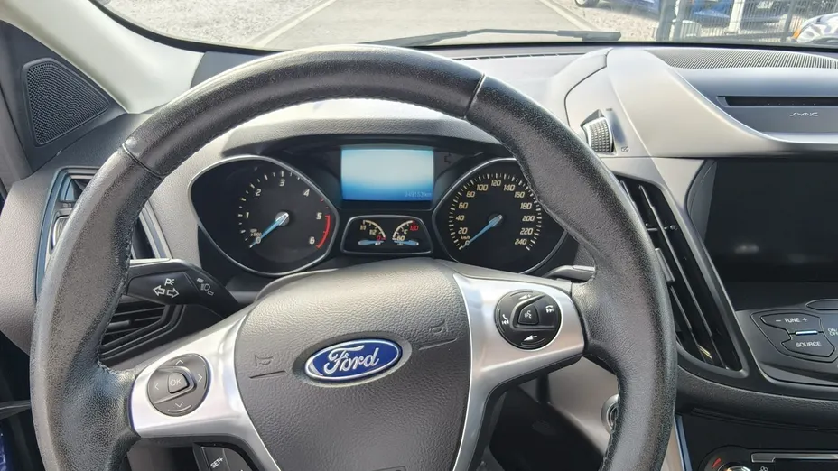 FORD Kuga -