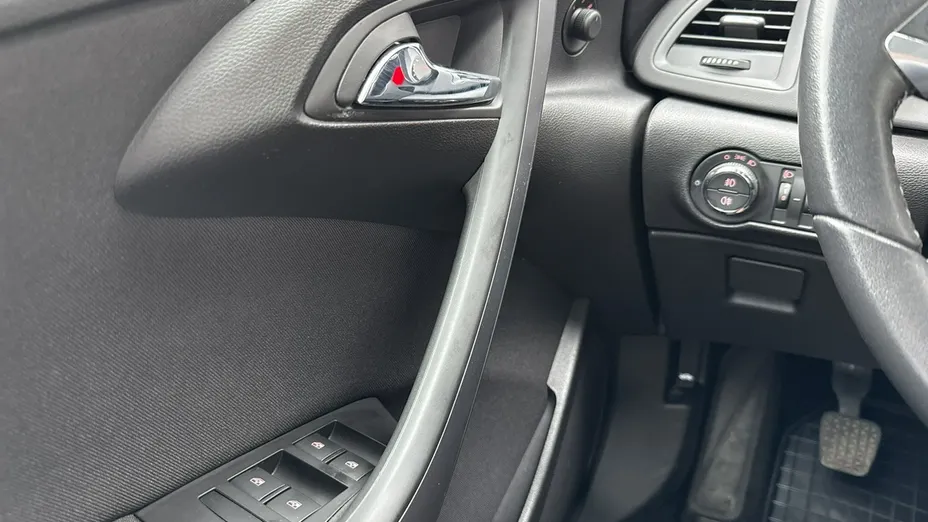 OPEL Astra -