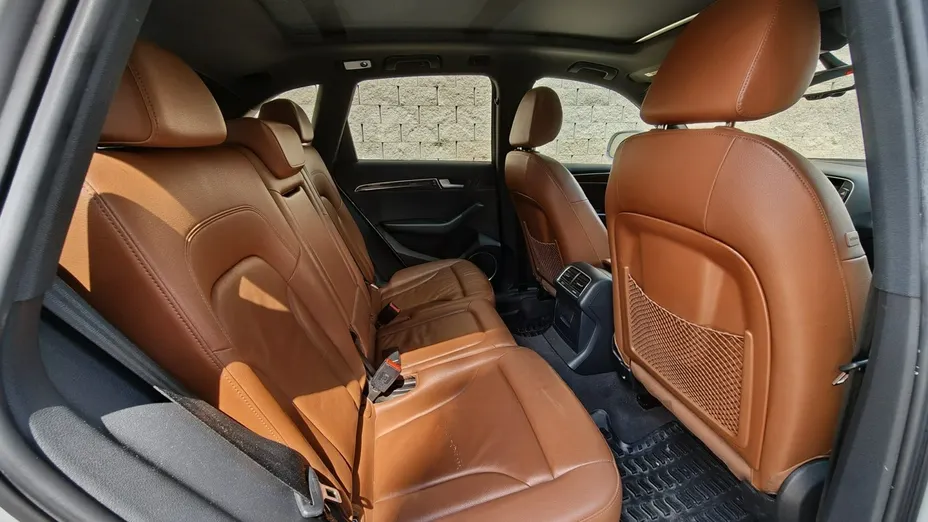 AUDI Q5 -