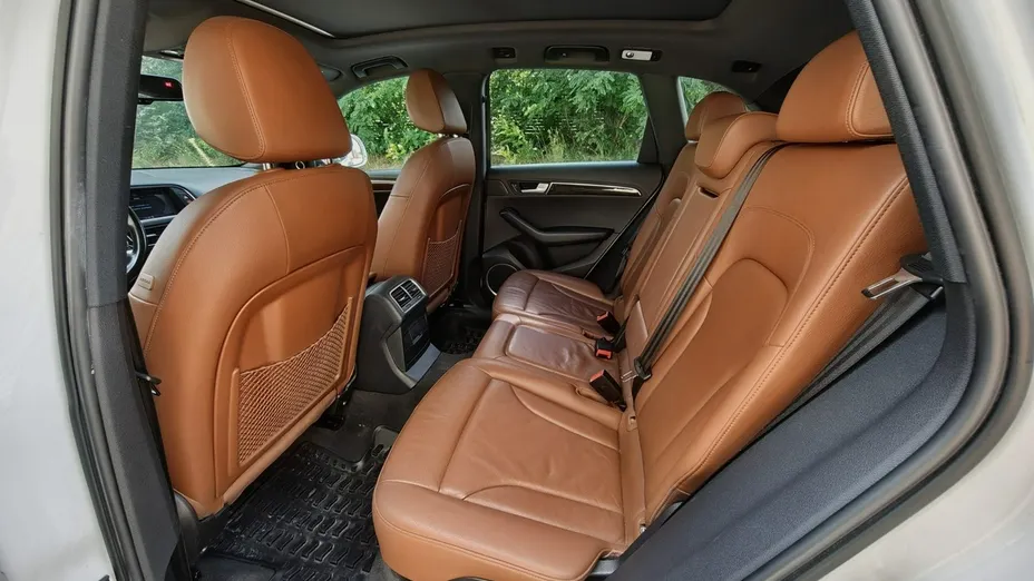 AUDI Q5 -