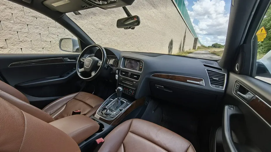 AUDI Q5 -