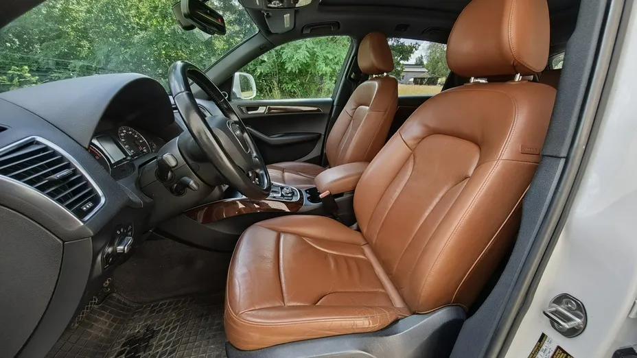 AUDI Q5 -