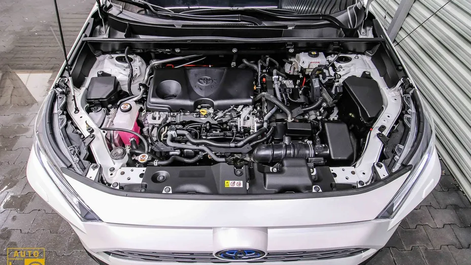 TOYOTA RAV4 -