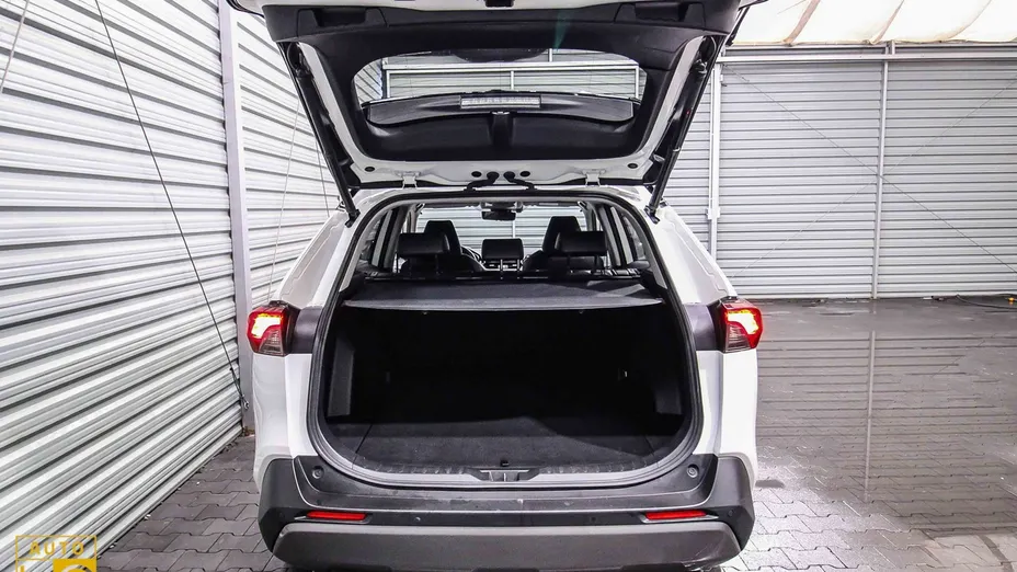 TOYOTA RAV4 -