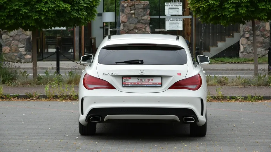 MERCEDES-BENZ CLA -