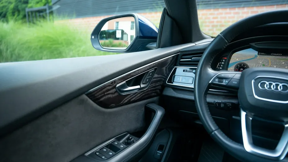 AUDI Q8 / E-Tron -