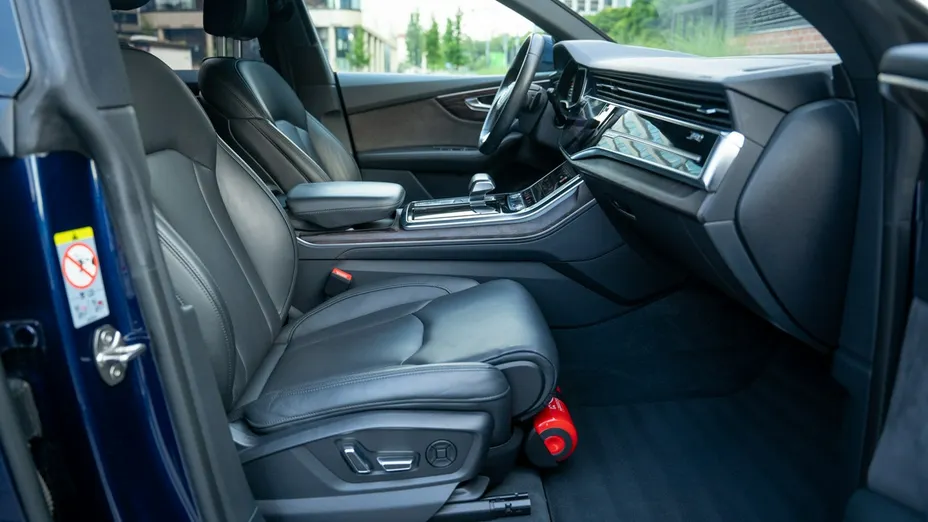 AUDI Q8 / E-Tron -