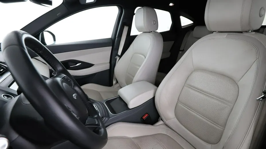 JAGUAR E-Pace -