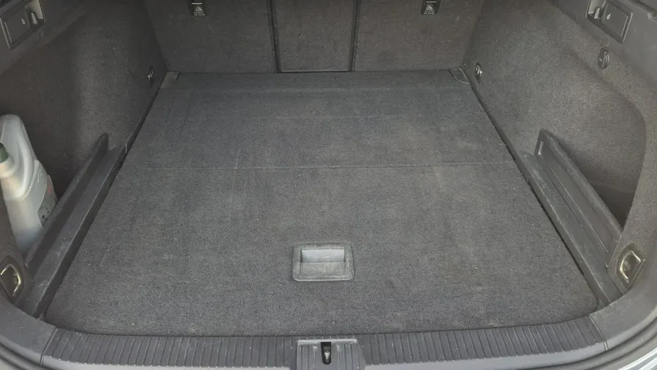 VOLKSWAGEN Passat -