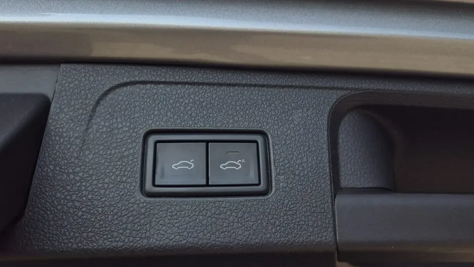 VOLKSWAGEN Passat -