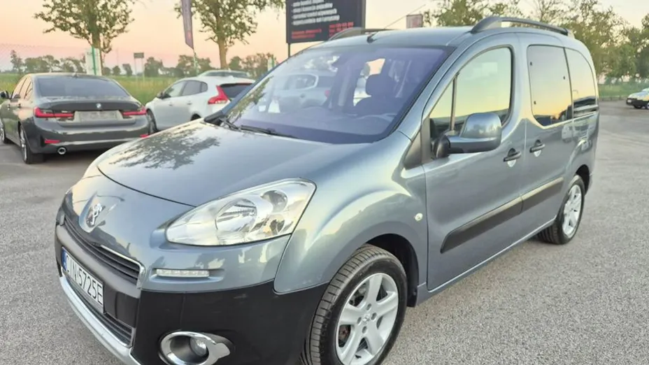 PEUGEOT Partner -