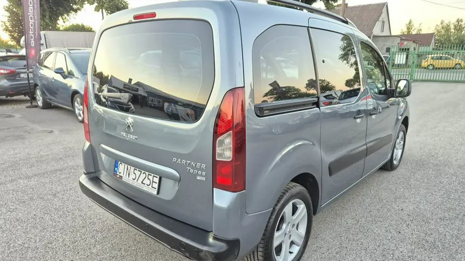 PEUGEOT Partner -