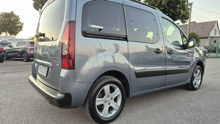 PEUGEOT Partner -