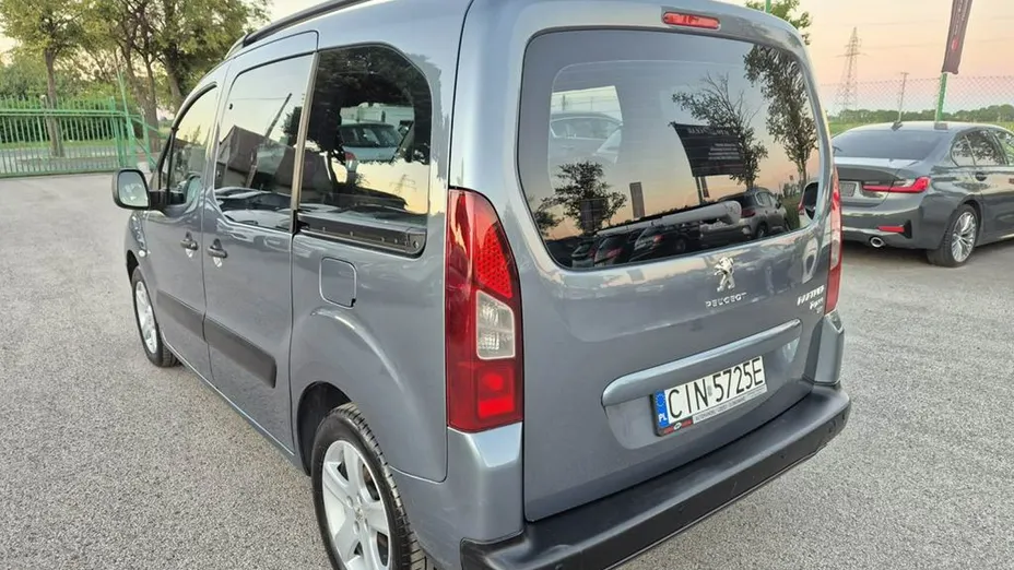 PEUGEOT Partner -