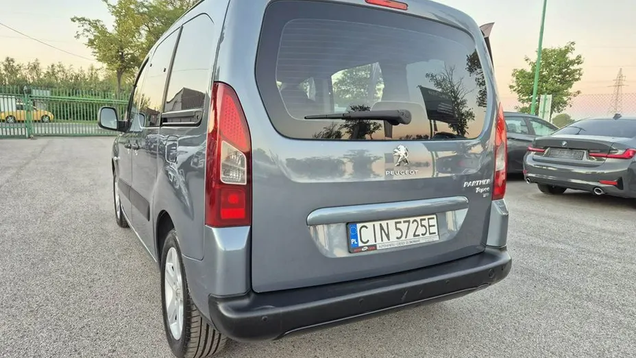 PEUGEOT Partner -