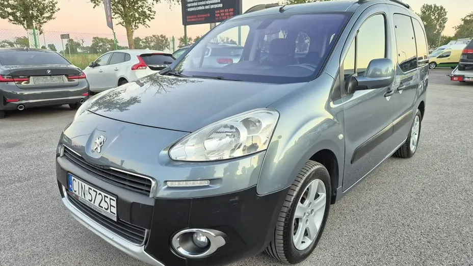 PEUGEOT Partner -