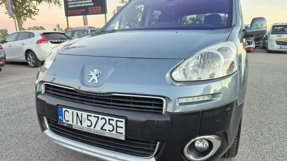 PEUGEOT Partner -