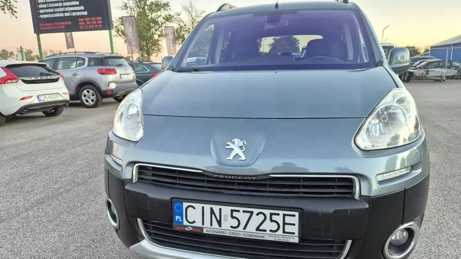 PEUGEOT Partner -