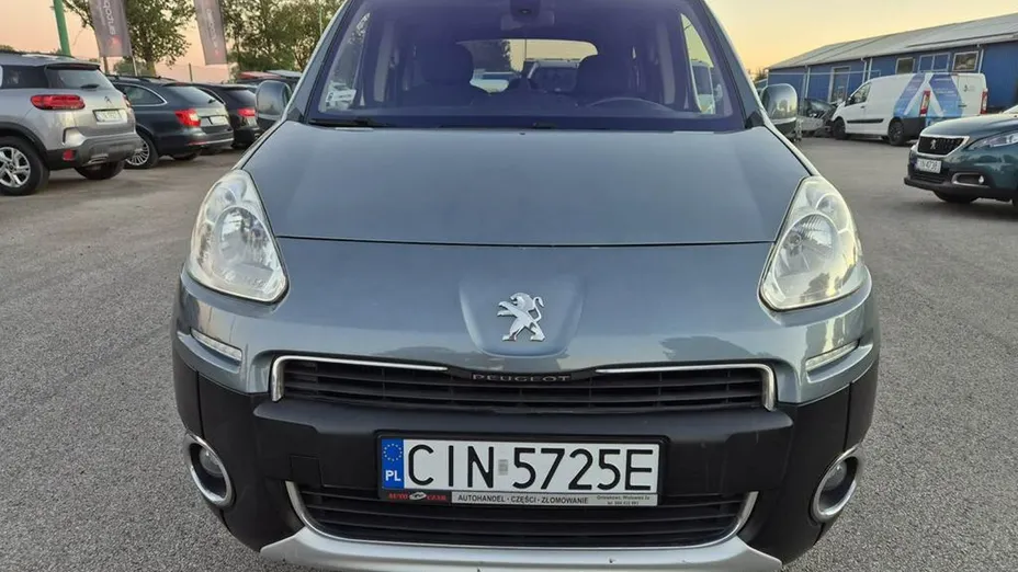 PEUGEOT Partner -