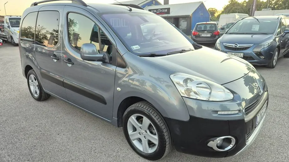 PEUGEOT Partner -
