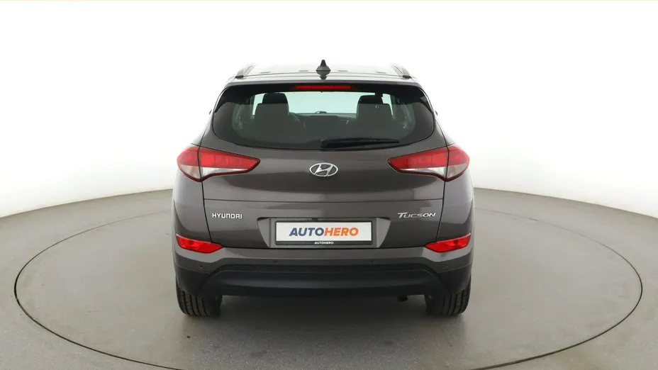 HYUNDAI Tucson -
