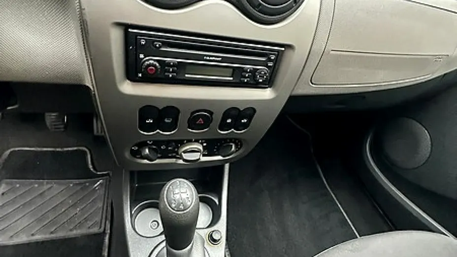 DACIA Sandero -