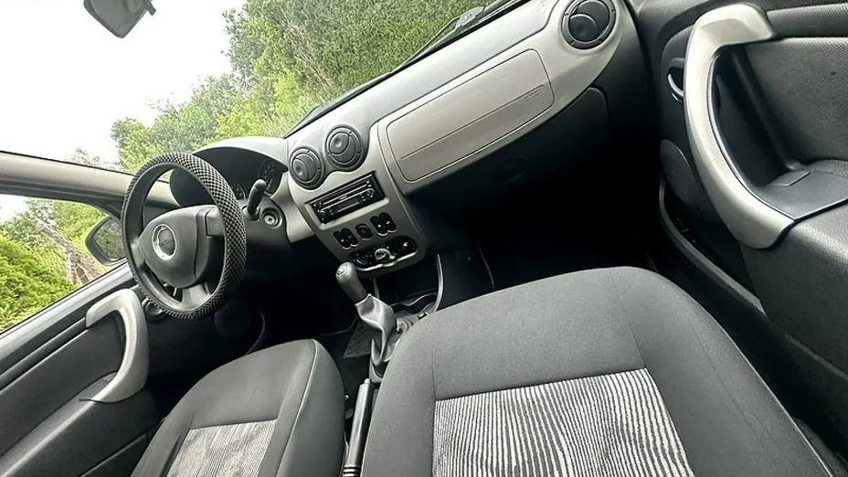 DACIA Sandero -