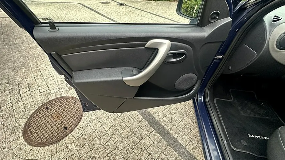 DACIA Sandero -
