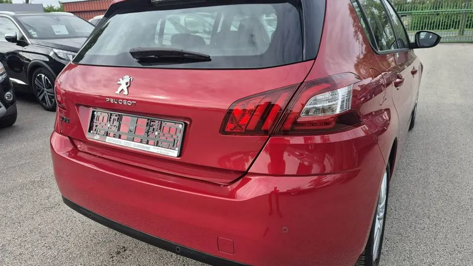 PEUGEOT 308 -