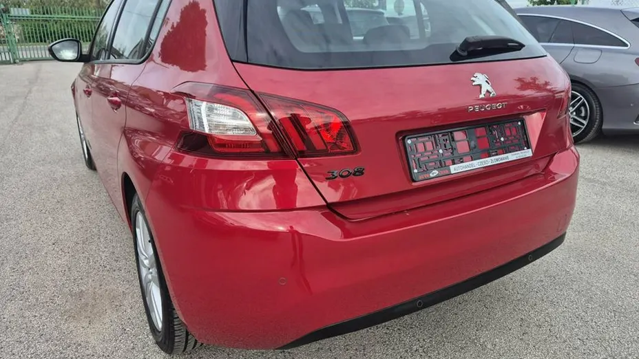 PEUGEOT 308 -