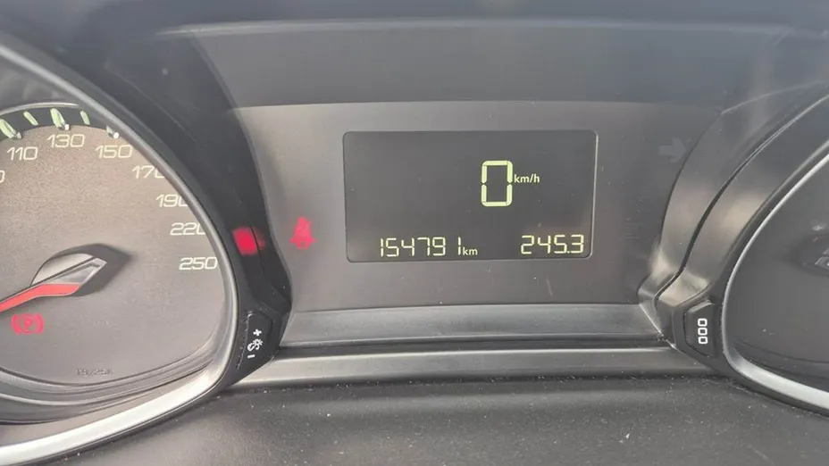 PEUGEOT 308 -